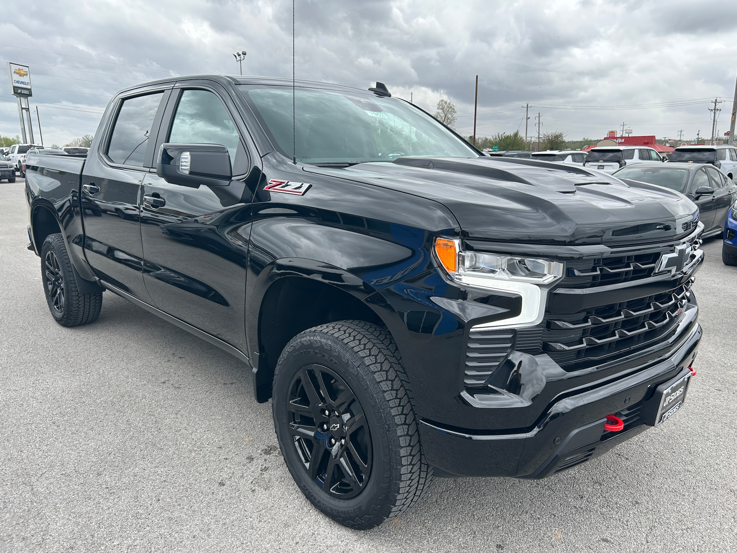 View vehicle photo 2