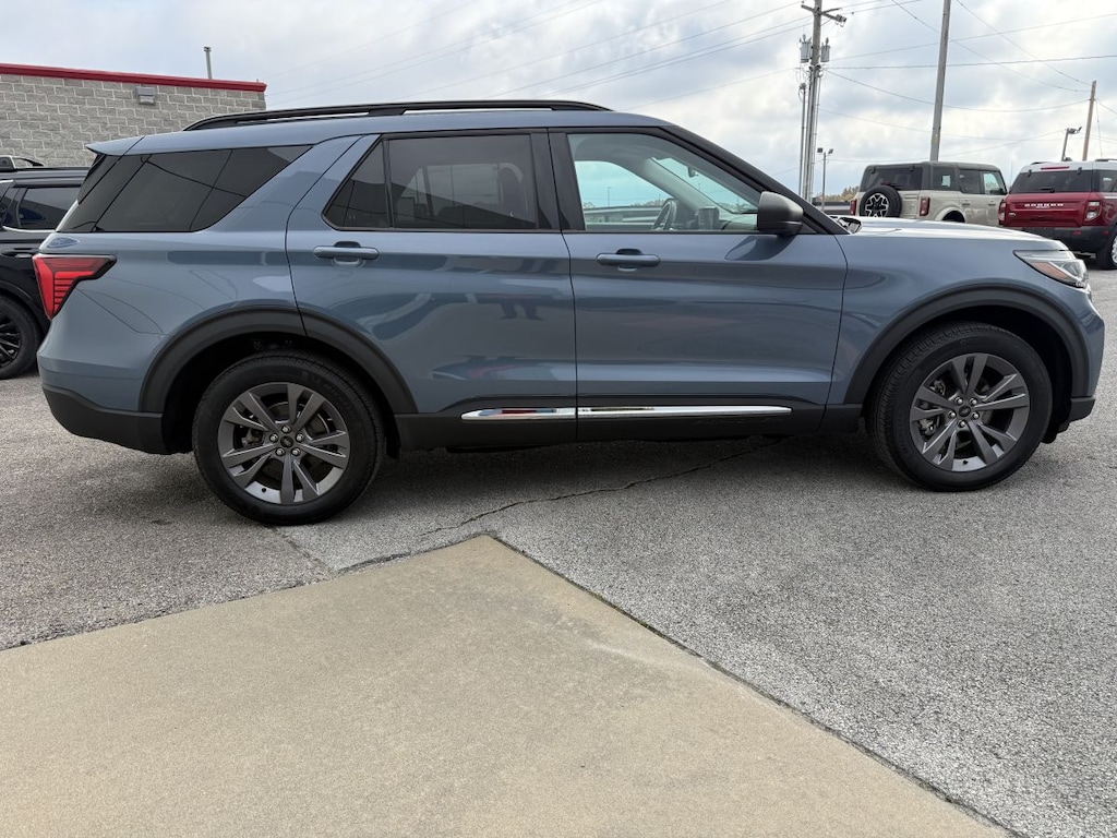 Used 2025 Ford Explorer Active SUV