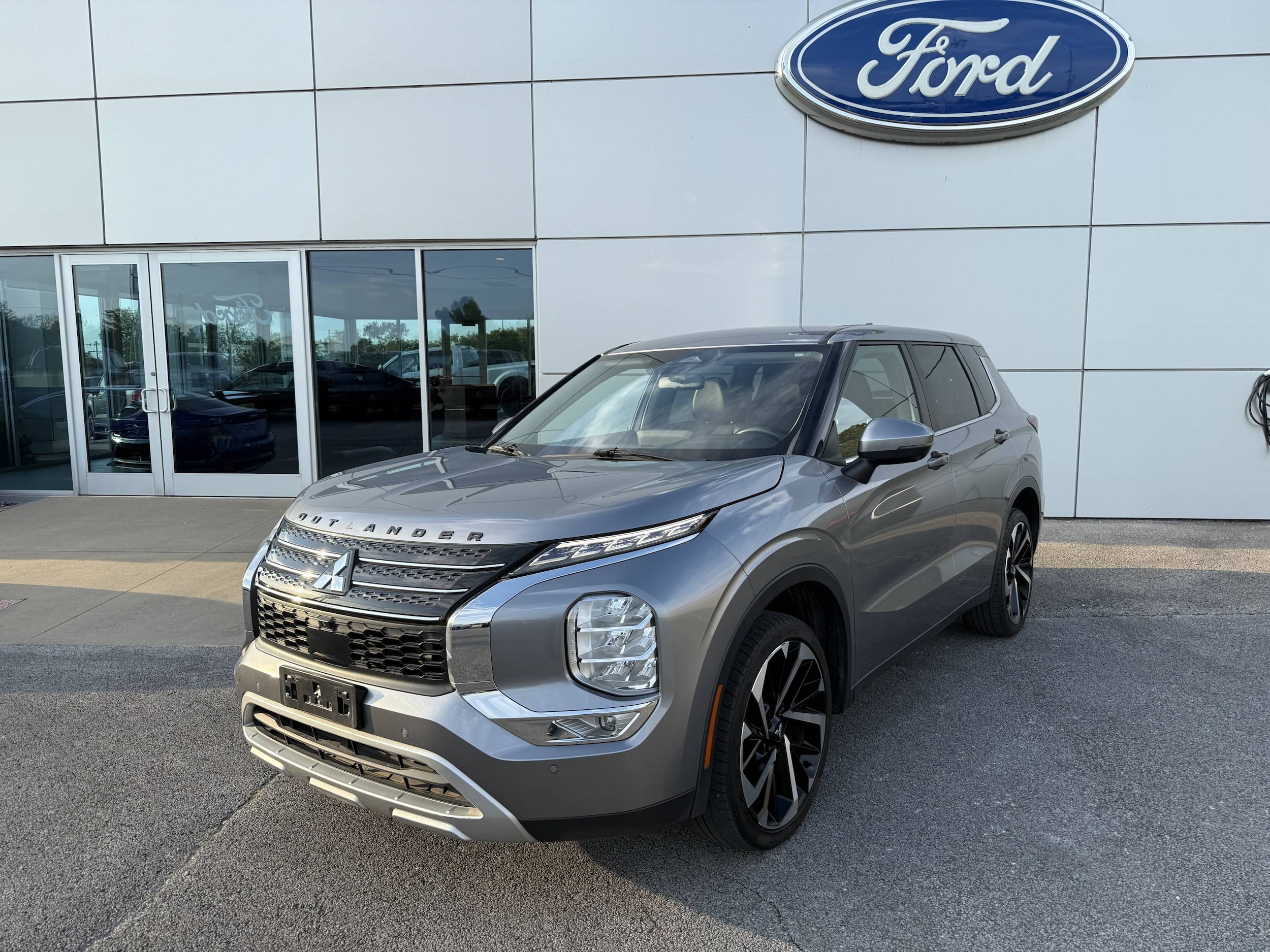 2022 Mitsubishi Outlander SE