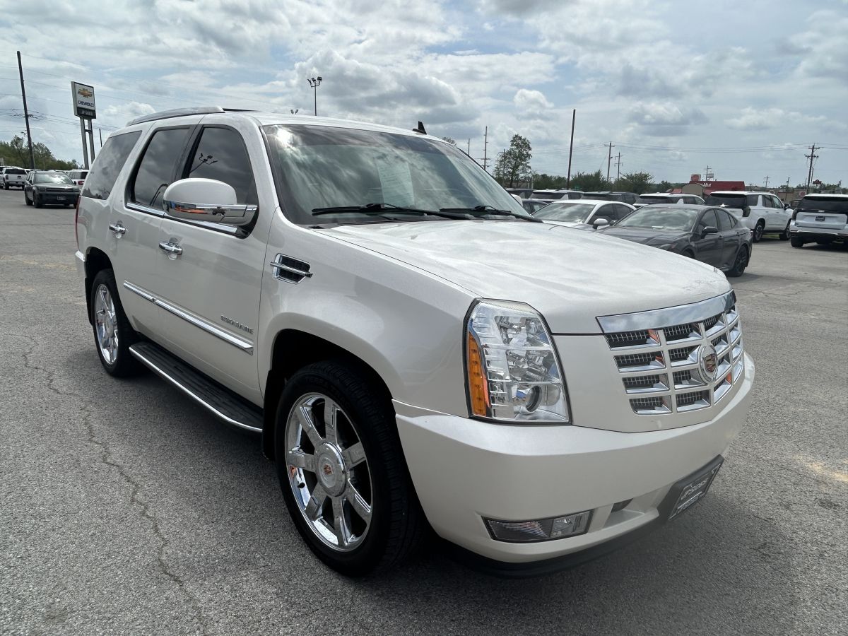 Used 2014 Cadillac Escalade Luxury with VIN 1GYS3BEF5ER165127 for sale in Anna, IL