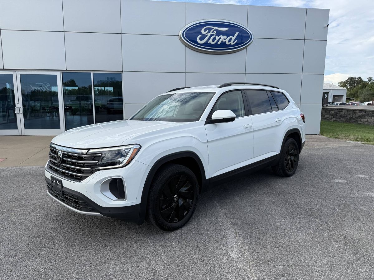 2024 Volkswagen Atlas SE w/Tech's photo