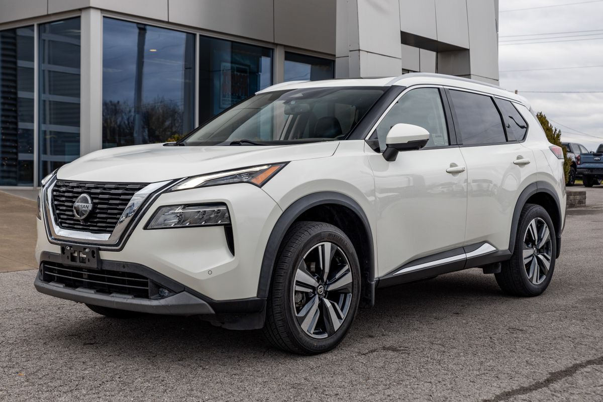 2021 Nissan Rogue SL's photo