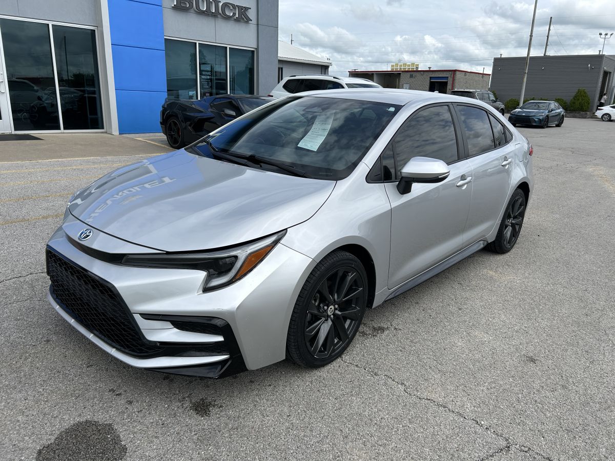 2024 Toyota Corolla SE Hybrid CVT's photo