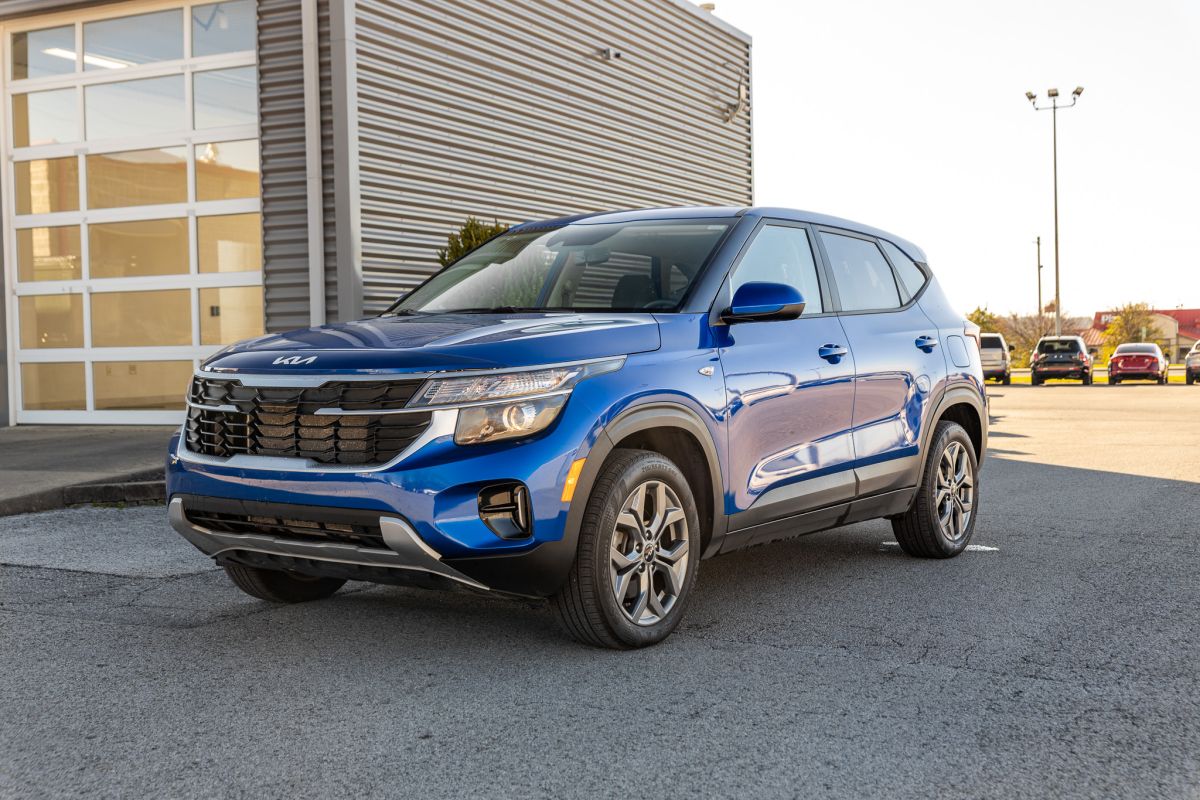 2024 Kia Seltos LX's photo