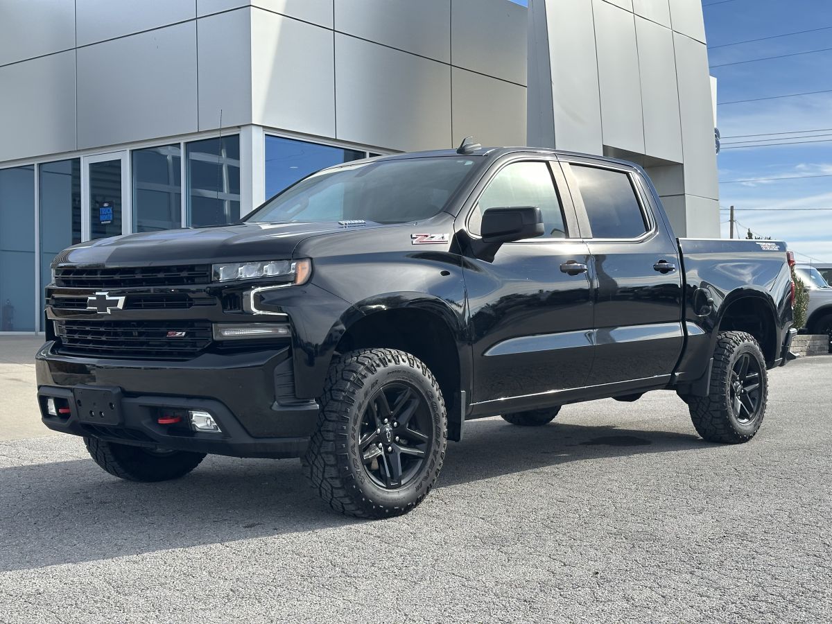 2022 Chevrolet Silverado LT's photo