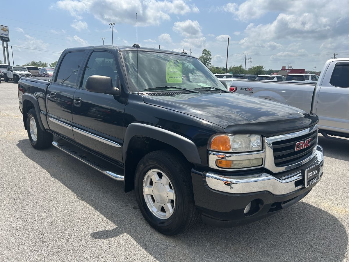 Used 2005 GMC Sierra 1500 SLT with VIN 2GTEK13T251350298 for sale in Anna, IL