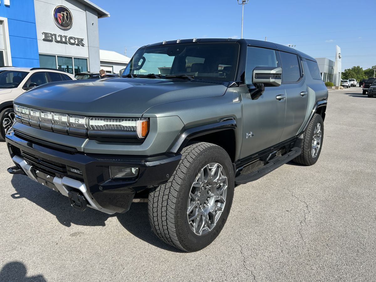 2024 GMC Hummer EV 3X SUV's photo