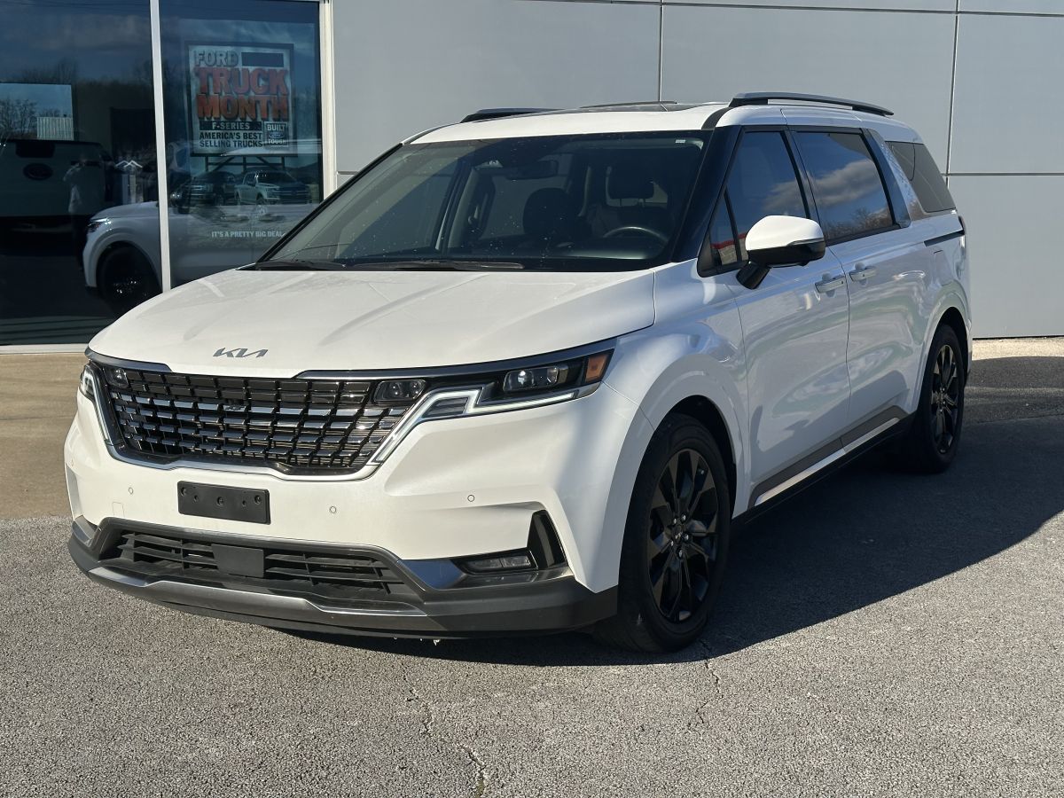 2024 Kia Carnival SX Prestige's photo