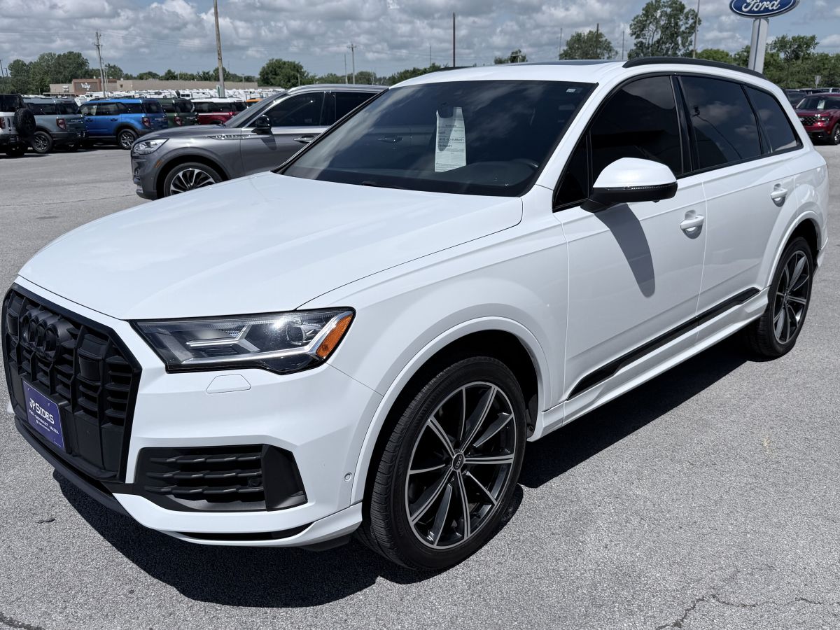 2021 Audi Q7 55 Premium Plus quattro Tiptronic's photo