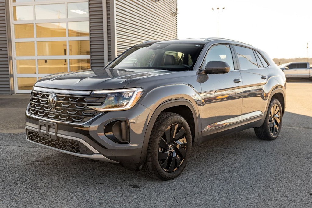Used 2024 Volkswagen Atlas Cross Sport SE w Technology SUV
