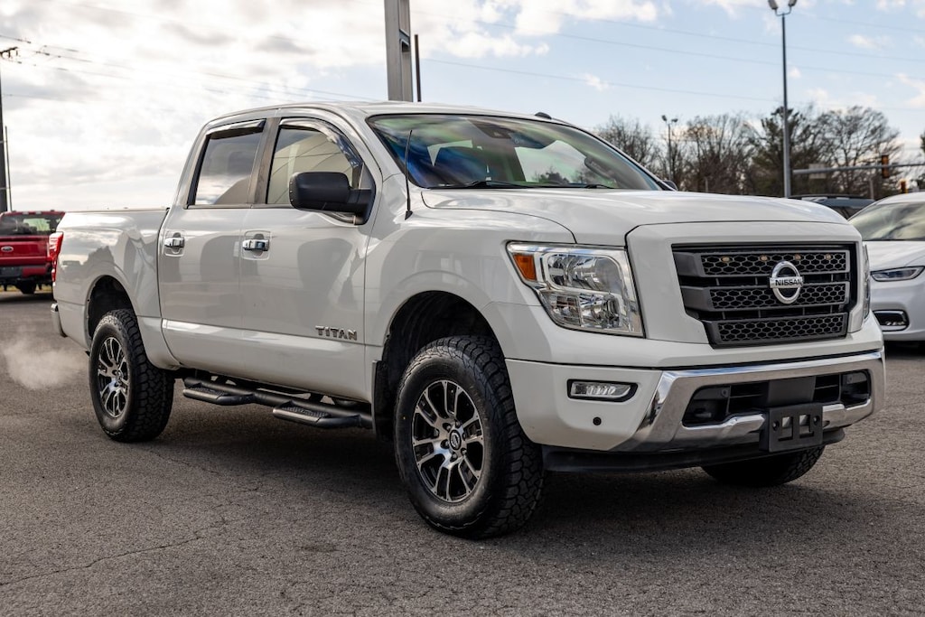 Used 2021 Nissan Titan SV Crewcab 4x4 Truck Crew Cab