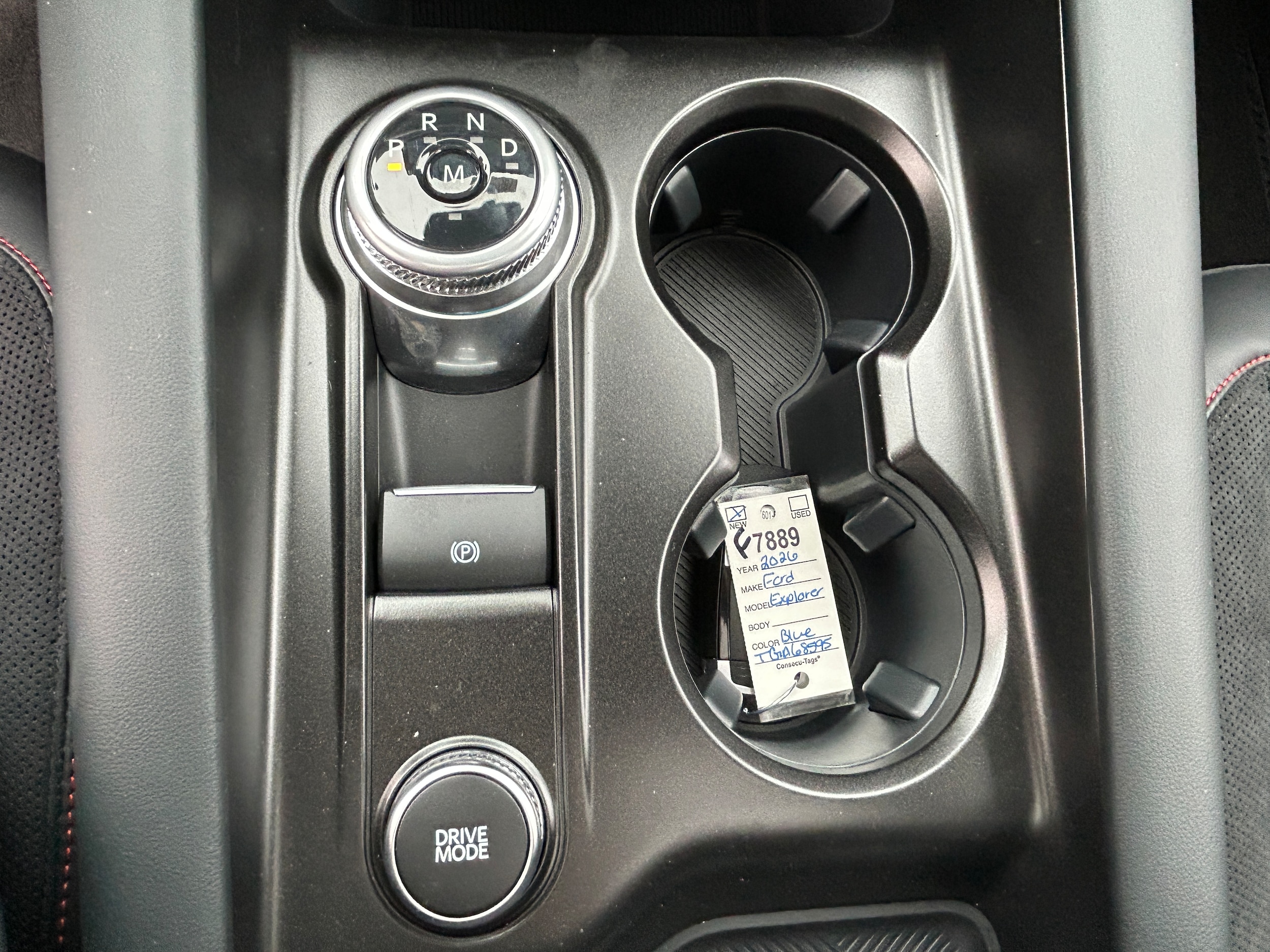 2026 Ford Explorer ST - Photo 15