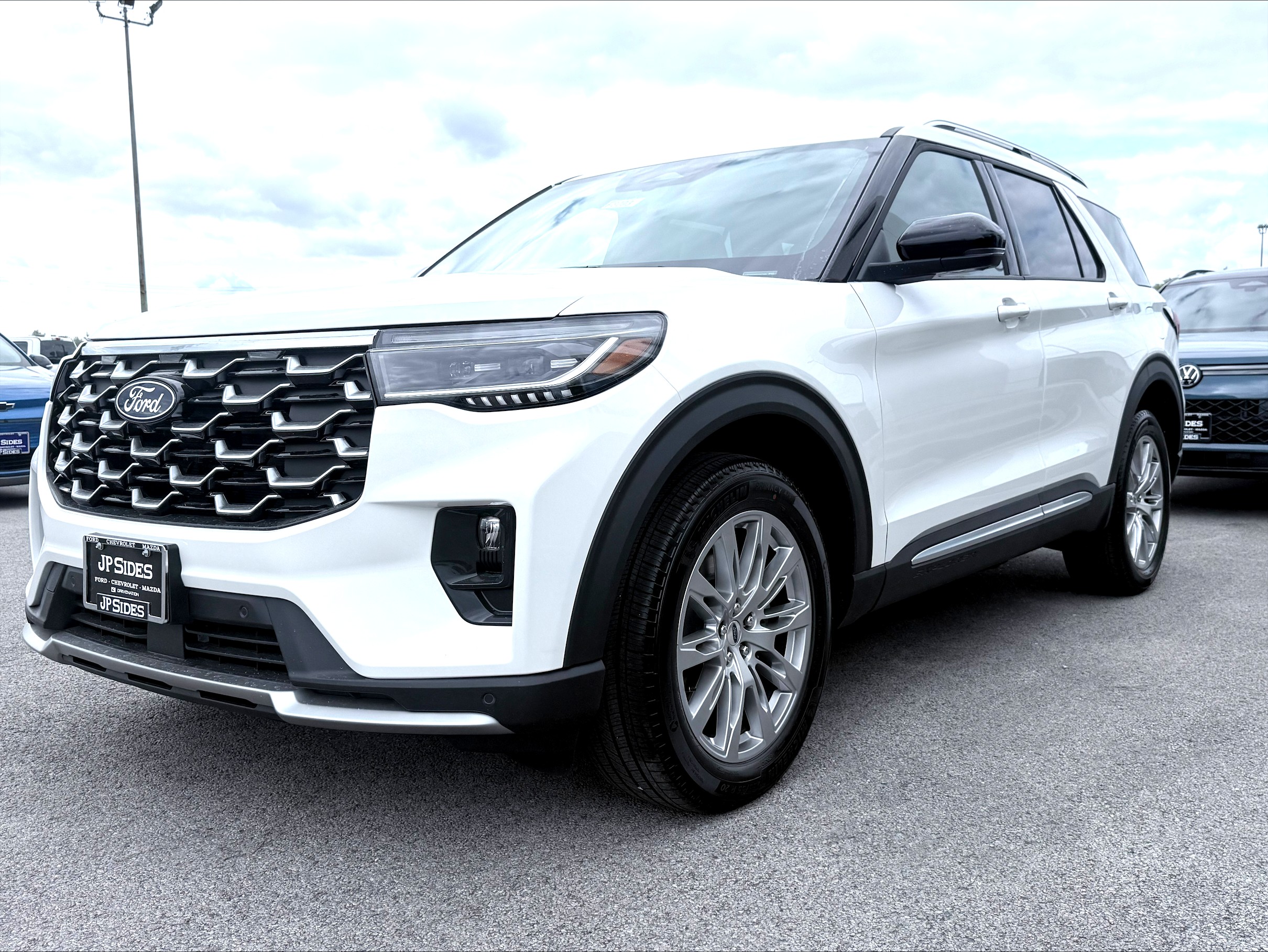 2027 Ford Explorer Platinum SUV