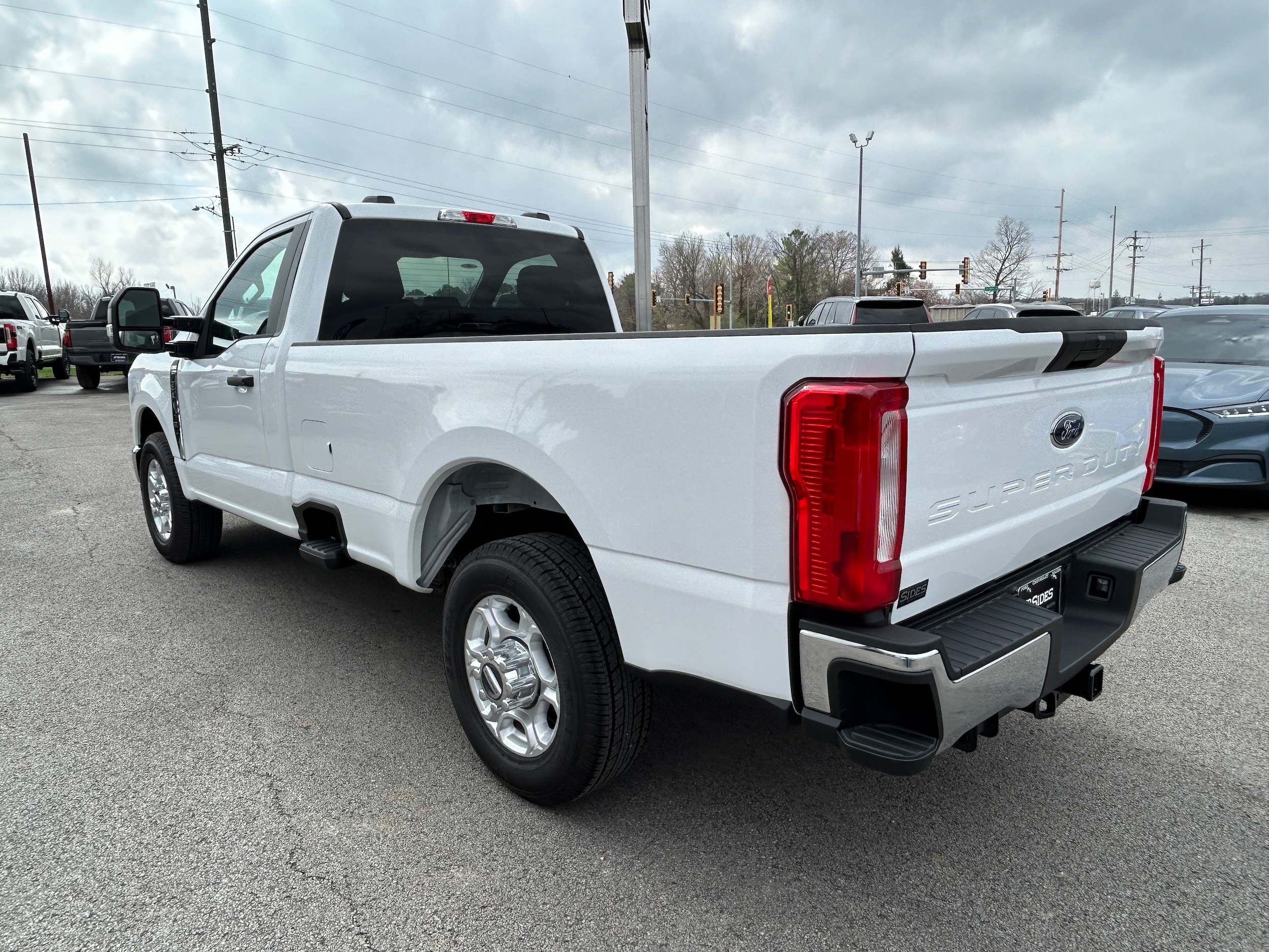 2026 Ford F-350 Super Duty XLT - Photo 6