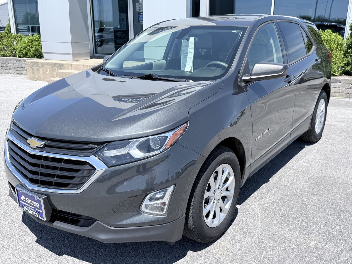 2019 Chevrolet Equinox LS's photo