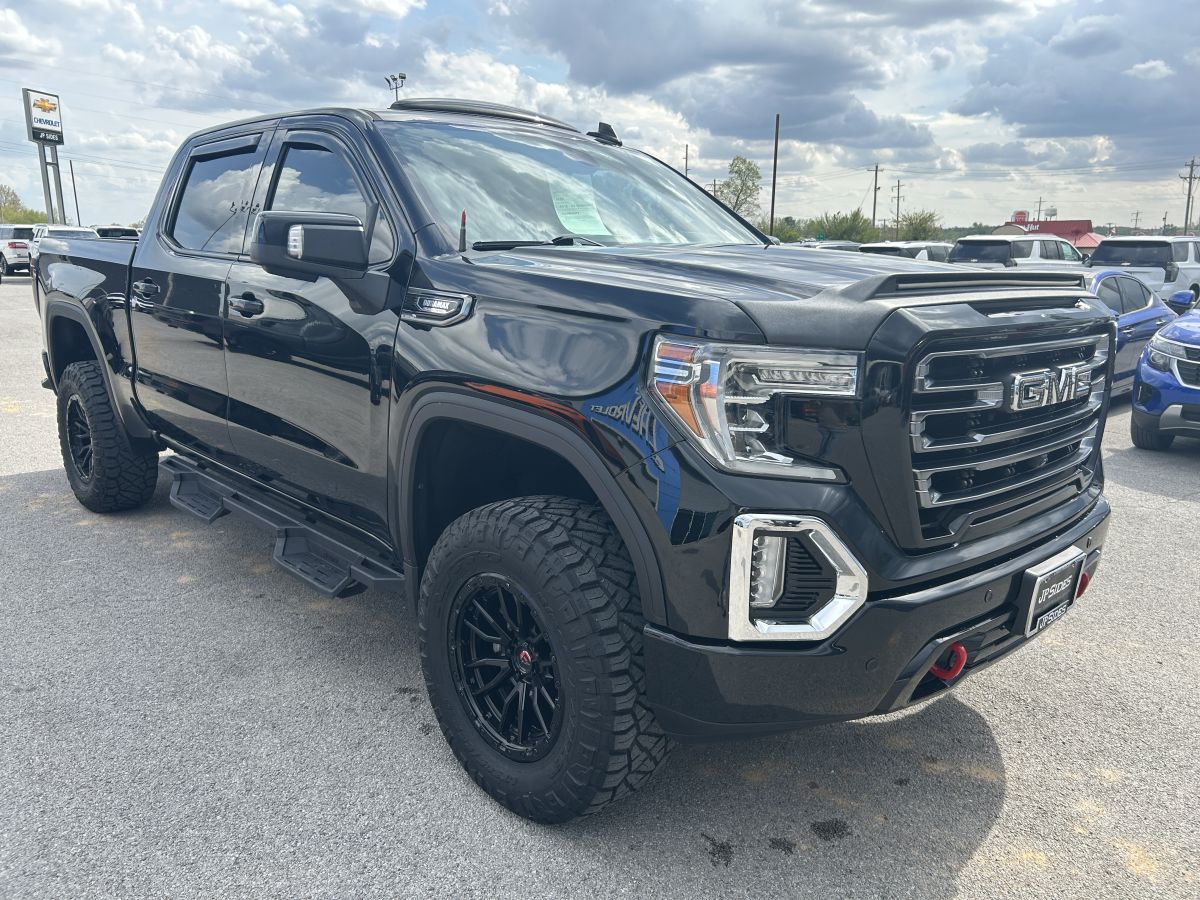 2020 GMC Sierra 4WD Crew Cab Short Box AT4's photo