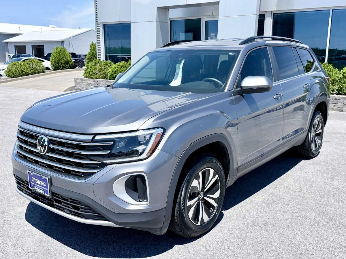 2024 Volkswagen Atlas 2.0T SE's photo