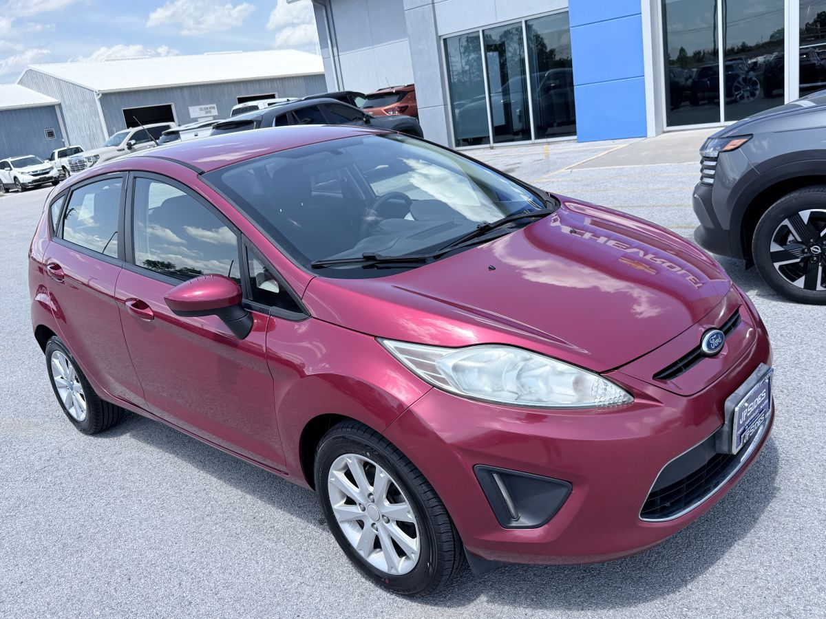 Used 2011 Ford Fiesta SE with VIN 3FADP4EJ1BM140523 for sale in Anna, IL