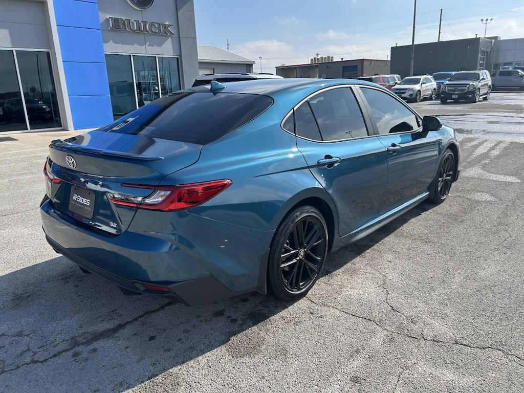 Used 2025 Toyota Camry SE Sedan
