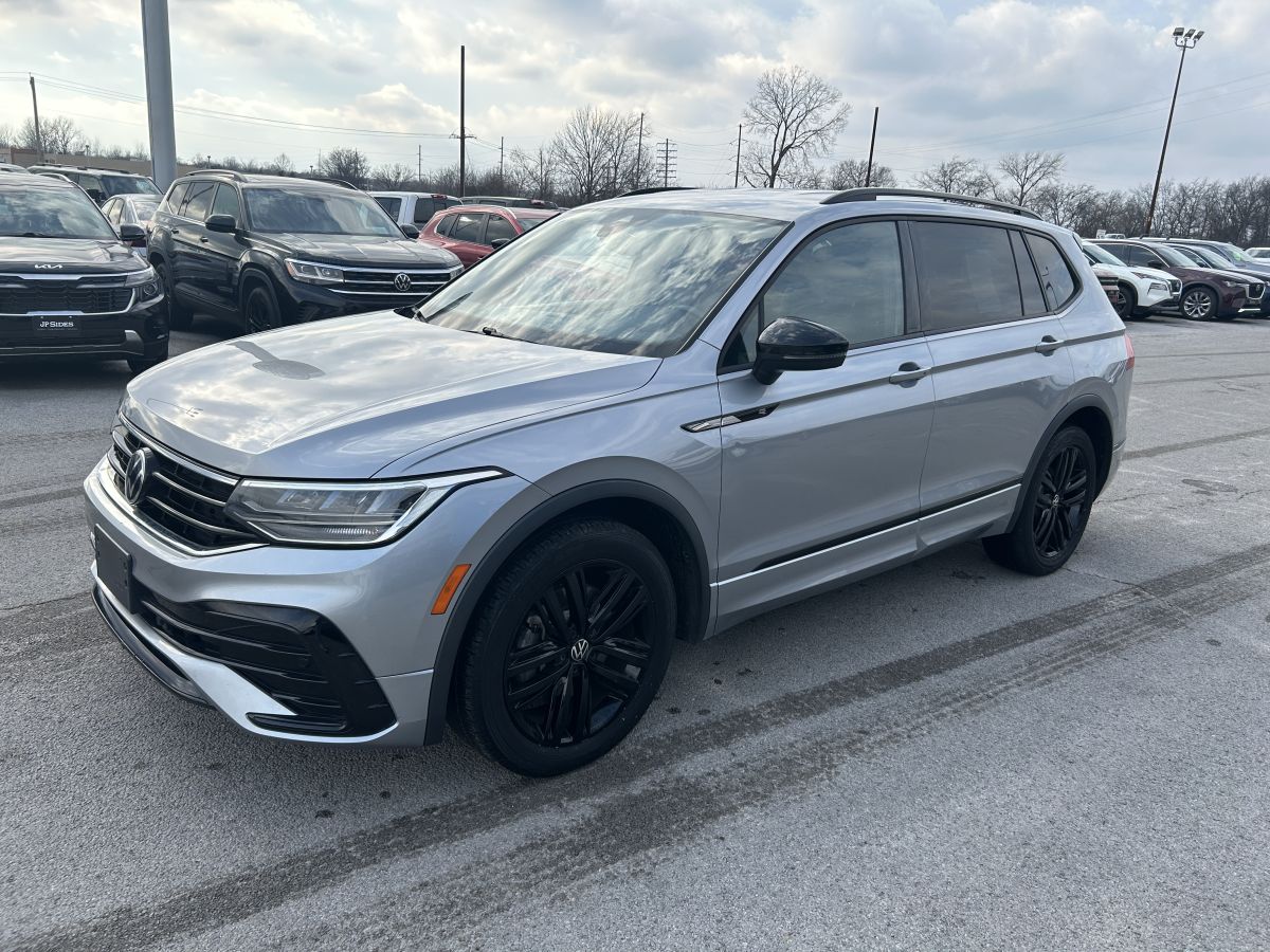 2022 Volkswagen Tiguan SE R-LINE BLACK