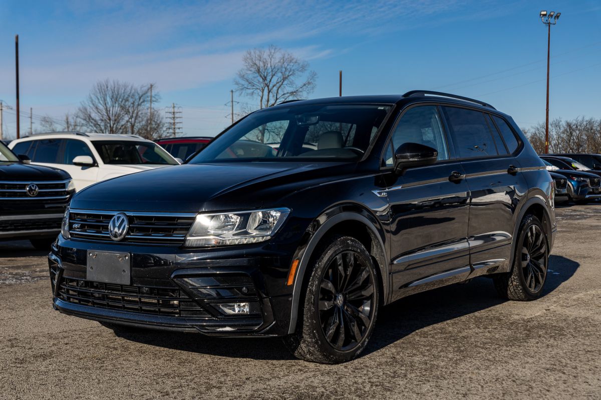 2020 Volkswagen Tiguan SE R-LINE BLACK