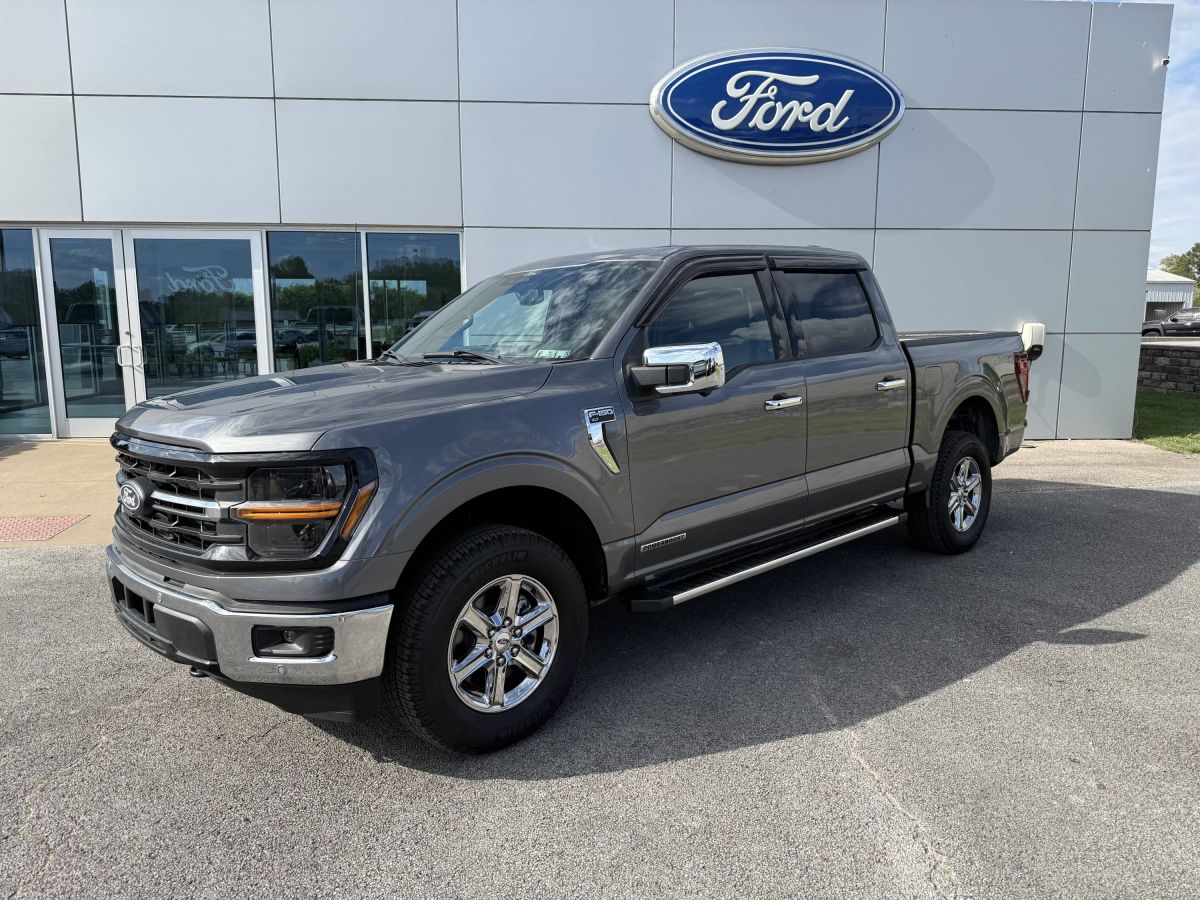 2025 Ford F-150 XLT's photo