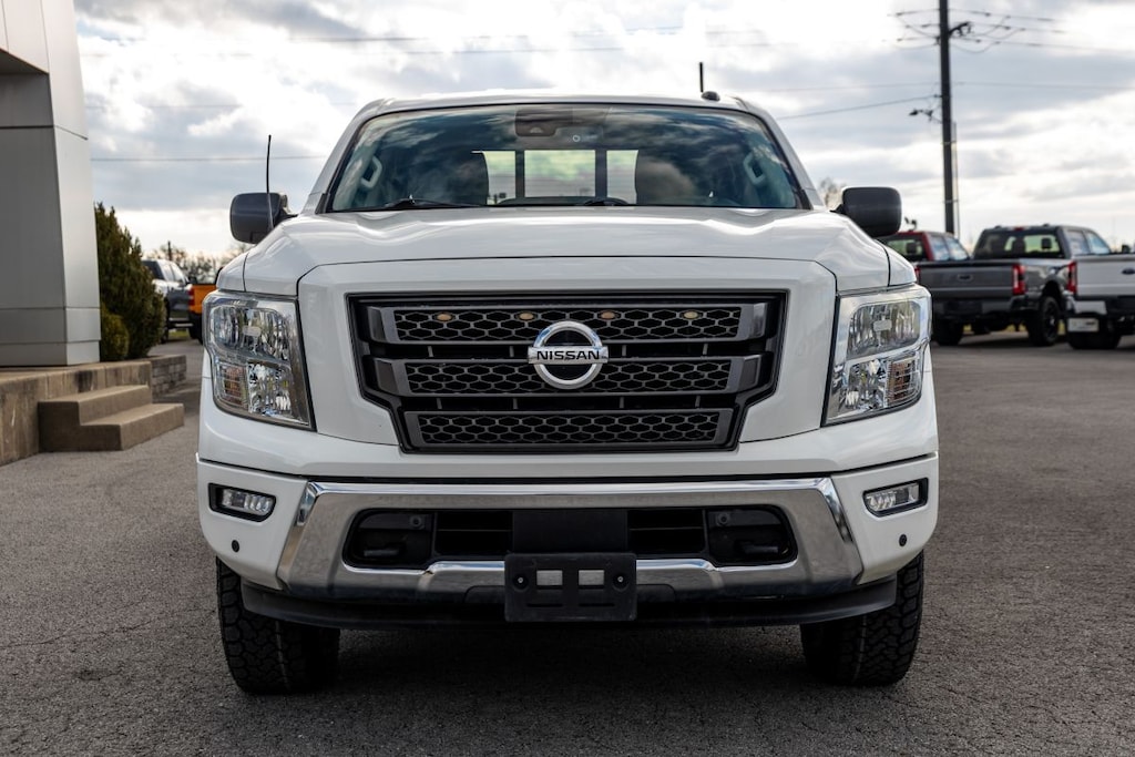 Used 2021 Nissan Titan SV Crewcab 4x4 Truck Crew Cab