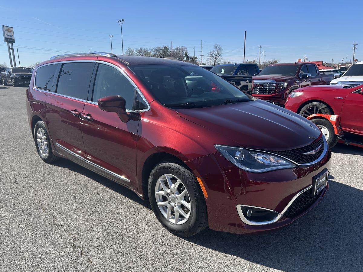Used 2020 Chrysler Pacifica Touring L with VIN 2C4RC1BG0LR272363 for sale in Anna, IL