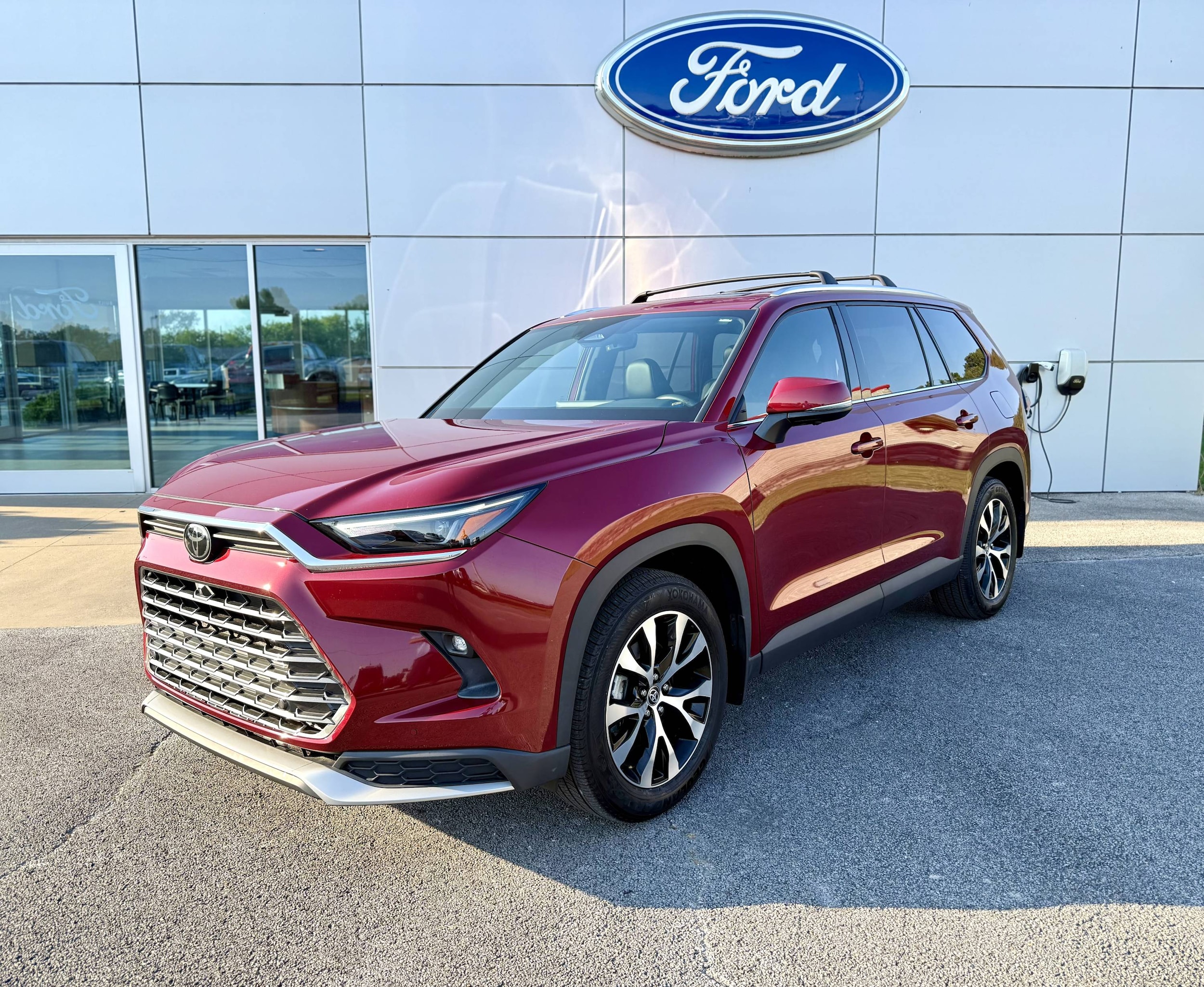 2024 Toyota Grand Highlander Limited's photo