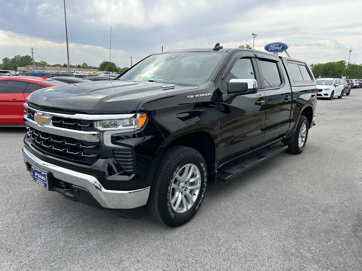 2023 Chevrolet Silverado 1500 LT 4X4 Crew Cab Short Box's photo