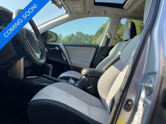 2017 Toyota RAV4 XLE photo 2