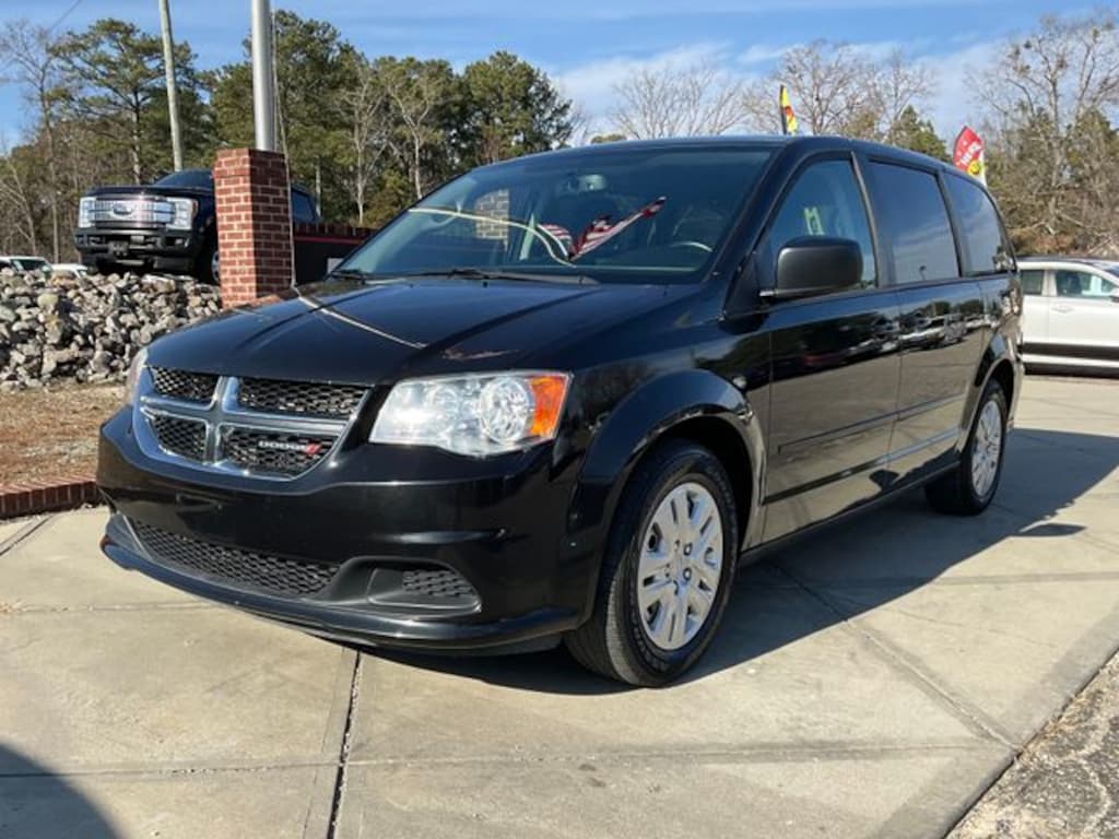 Used 2017 Dodge Grand Caravan SE Minivan/Van