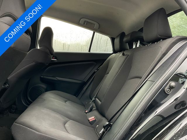 2021 Toyota Prius LE photo 3