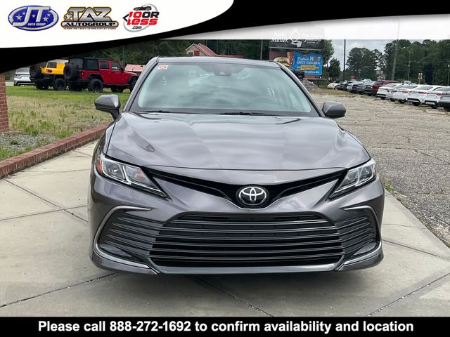2022 Toyota Camry LE photo 2