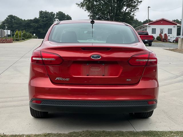 2018 Ford Focus SE photo 3