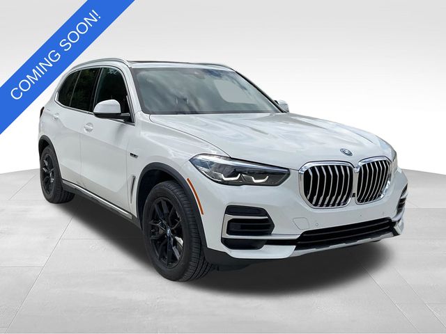 2023 BMW X5 xDrive45e's photo