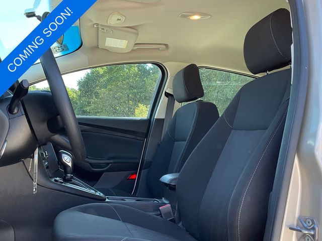 2017 Ford Focus SE photo 3