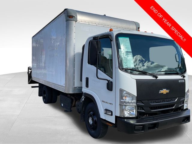 2016 Chevrolet Low Cab Forward Base's photo