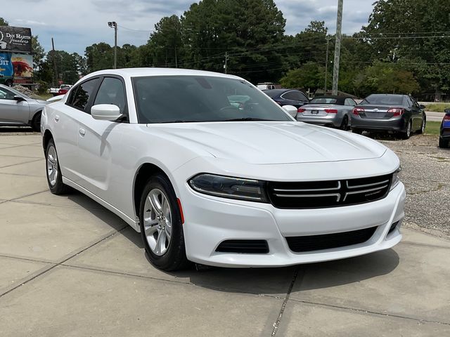 2015 Dodge Charger SE's photo
