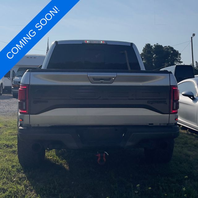2017 Ford F-150 Raptor photo 2