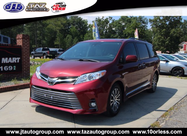 Used 2018 Toyota Sienna XLE Premium Minivan/Van