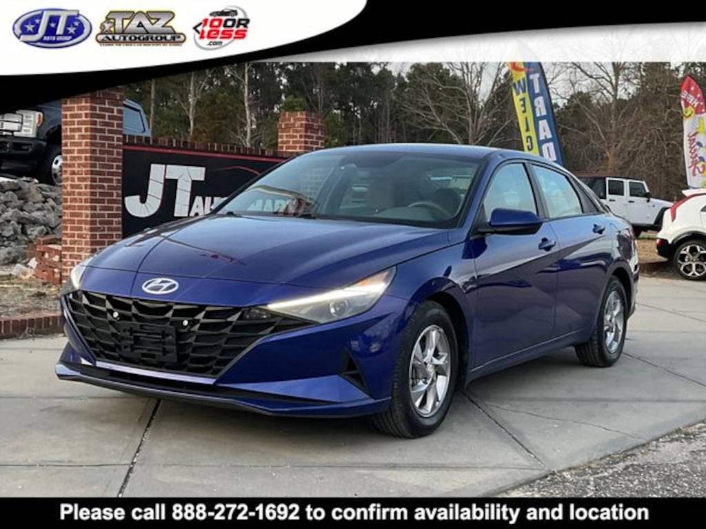 Used 2022 Hyundai Elantra SE Sedan
