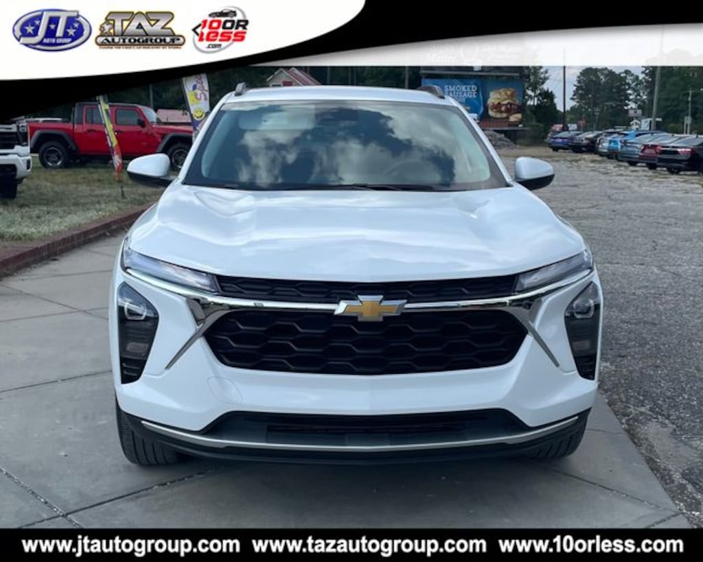 Used 2025 Chevrolet Trax LT SUV