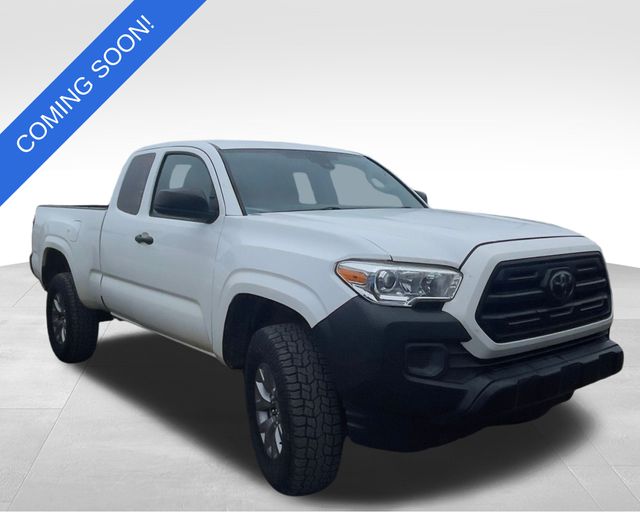 2018 Toyota Tacoma SR5's photo