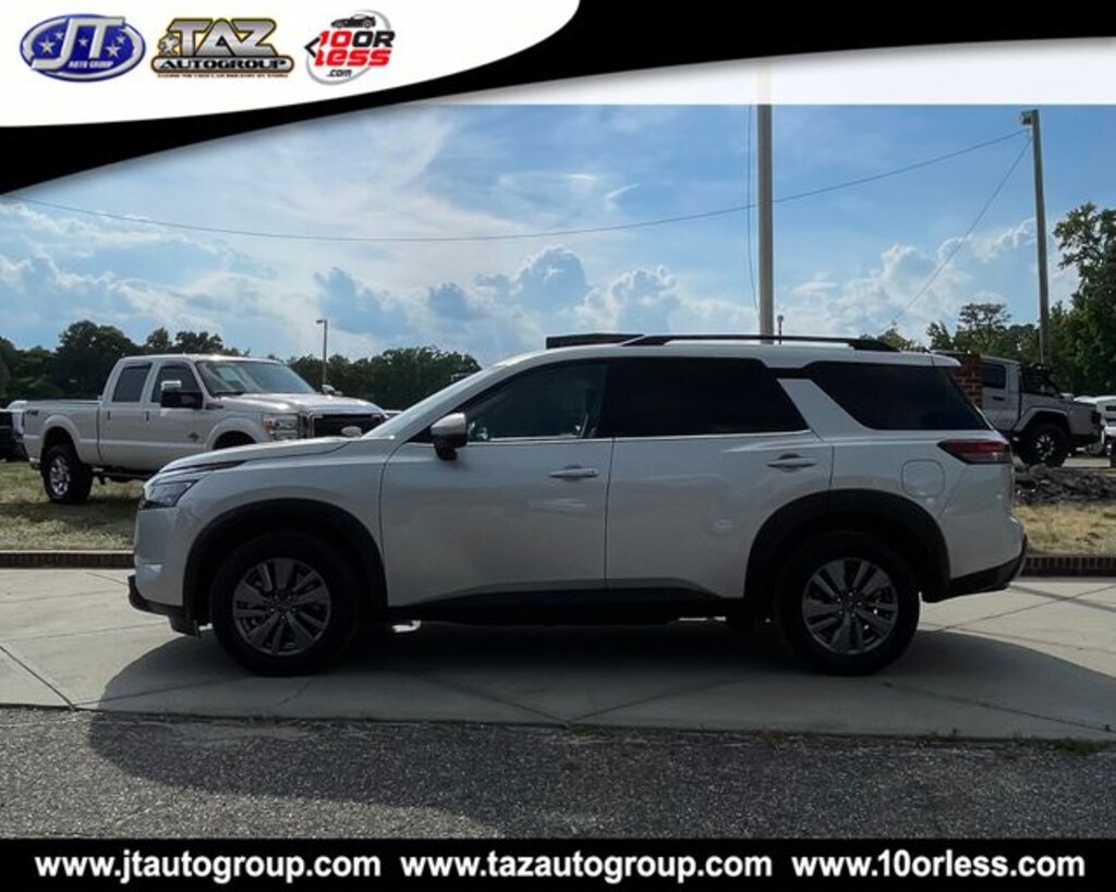 Used 2025 Nissan Pathfinder SV SUV