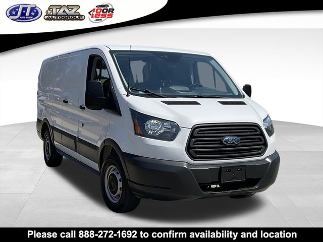 2016 Ford Transit Base's photo