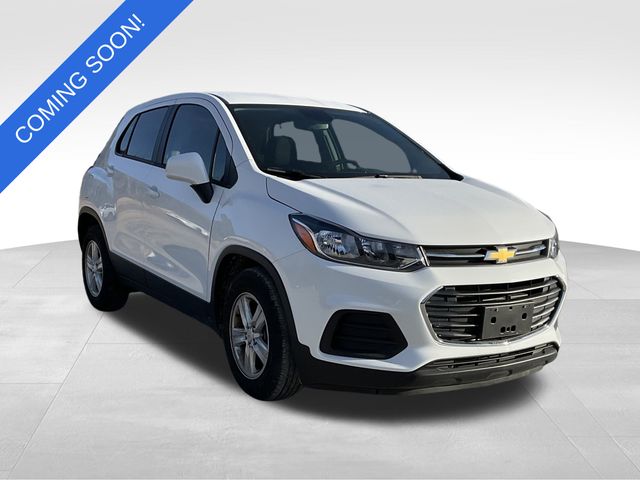 2022 Chevrolet Trax LS's photo