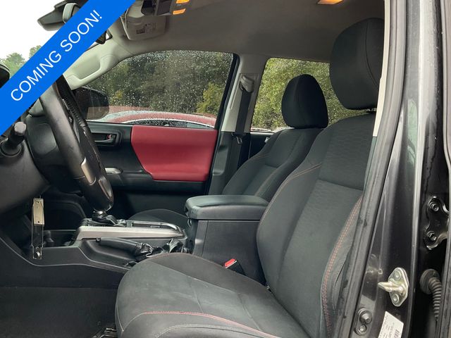 2018 Toyota Tacoma SR5 photo 3