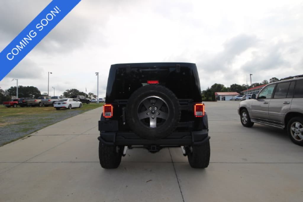 Used 2012 Jeep Wrangler Unlimited Rubicon SUV