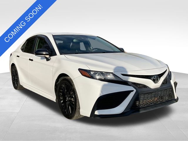2021 Toyota Camry SE Nightshade's photo
